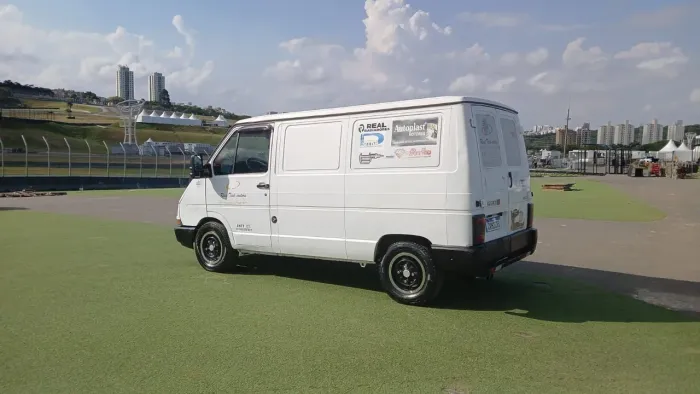 Renault Trafic Furgão Chassi Curto 2.2 1997