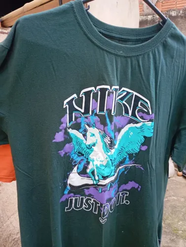 Blusas pouco usadas