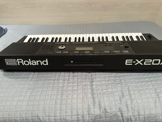 Teclado Roland novo