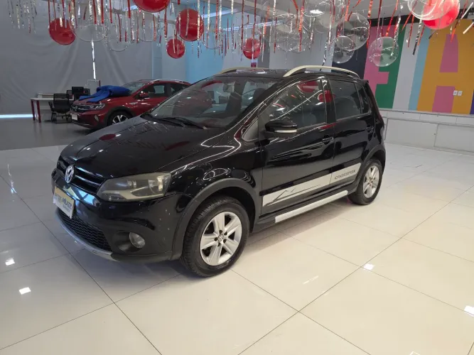 Volkswagen Crossfox 1.6 MI Total Flex 8V 5P 2011