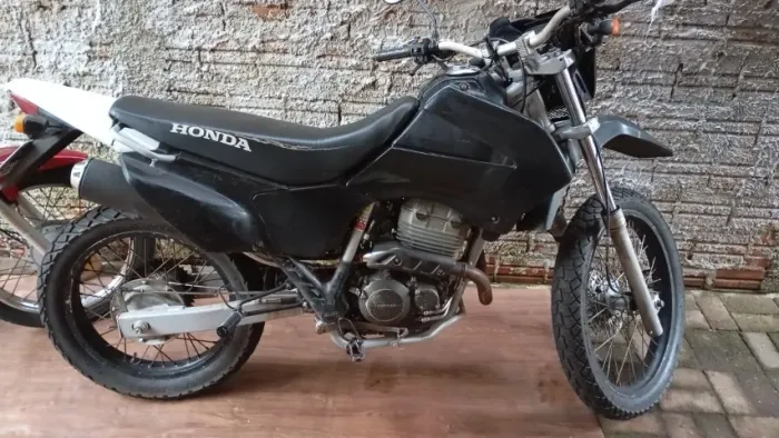  Honda Tornado 2004 vendo ou troco por Yamaha Virago 250