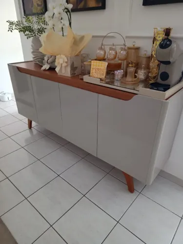 Buffet semi novo madeira