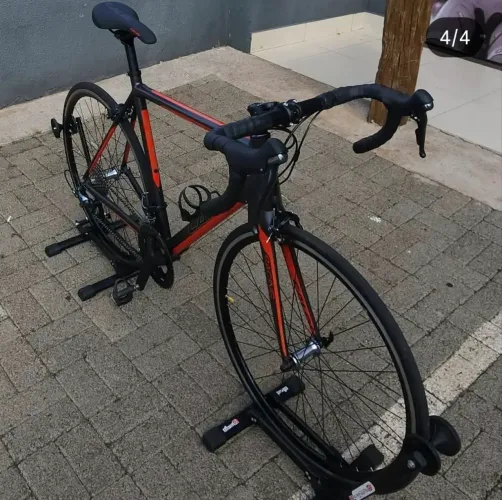 ? Vende-se Caloi Strada Racing Tiagra - Estado de Nova( 300km)<br>? Apenas 300 km