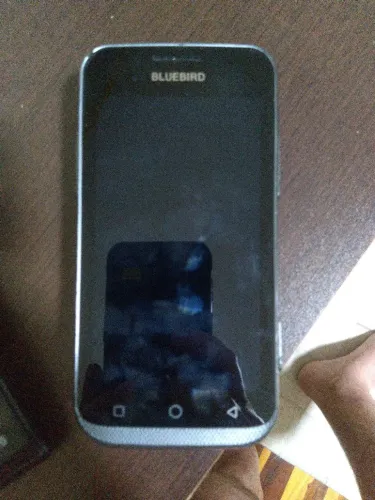 2 Celulares e Coletores de Dados BlueBird EF501