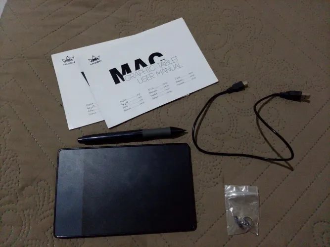 Huion H420 usada