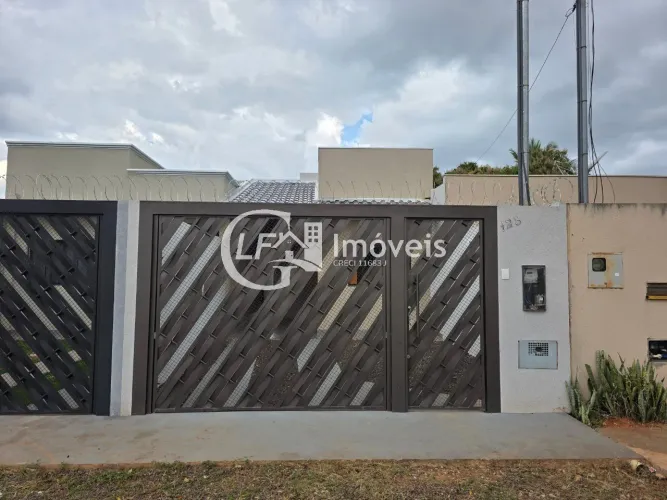 Casa à venda em Campo Grande-MS: 2 quartos, 1 sala, 1 banheiro, 2 vagas de garagem, 61,00