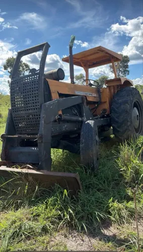 Trator CBT 2105
