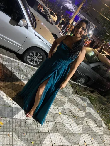 Vestido formatura com tule e brilho aberto nas pernas