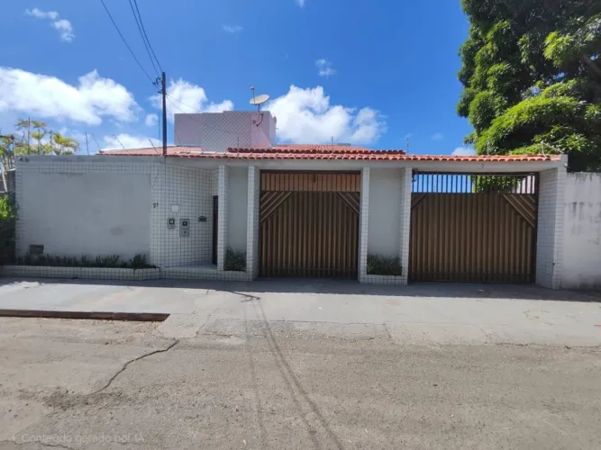 Alugo casa 320m² residencial/comercial na Farolândia com 10 quartos, 2 suíte.