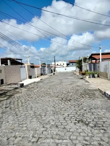 OPORTUNIDADE! CASA PARA LOCAÇÃO, EM NOVA PARNAMIRIM NO VALOR DE 1.400 REAIS.