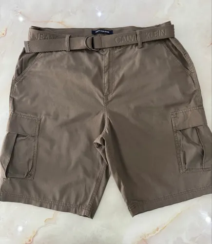 Bermuda Cargo Calvin Klein tamanha 50