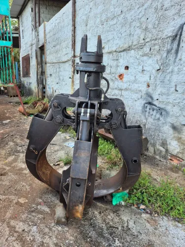 Guarra sucateira hidráulica.