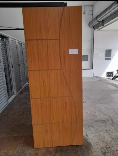 QUEIMA DE ESTO!! PORTA FRISADA DE EUCALIPTO
