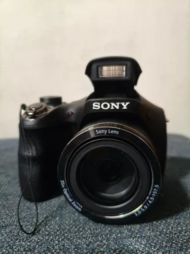 Câmera Sony cyber-shot DSC - H300