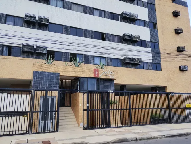 Ed Setai apartamento Q.s sem mobília próximo a praia.