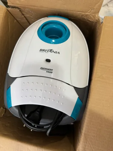 Aspirador de pó Britânia