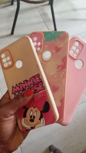 Capas de celular moto g20