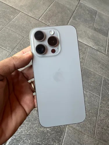 iPhone 15 pro - 512g