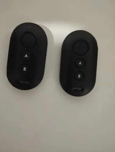 DOIS Controles XAC 4000 Intelbras