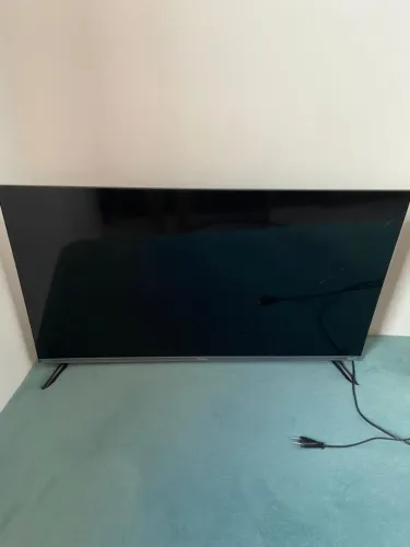 Smart TV Philco 39" - Tela Quebrada - Retirar peças