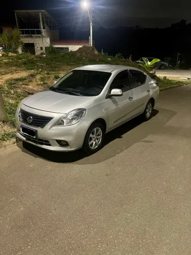 Nissan Versa SL 1.6 16V Flex Fuel 4P Mec. 2013