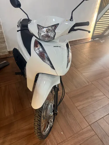 Honda Biz ES 125 2025