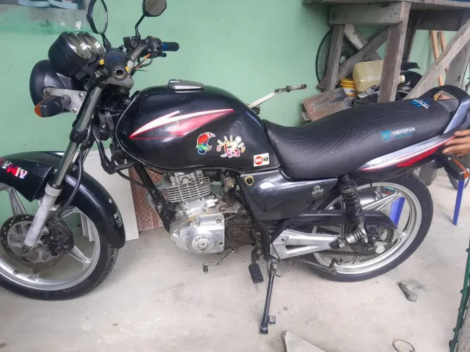 Moto suzuki  2009