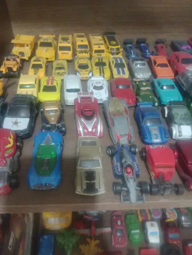 Miniaturas de carrinhos