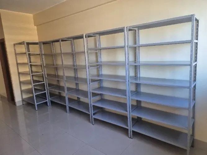 Estante em Aço