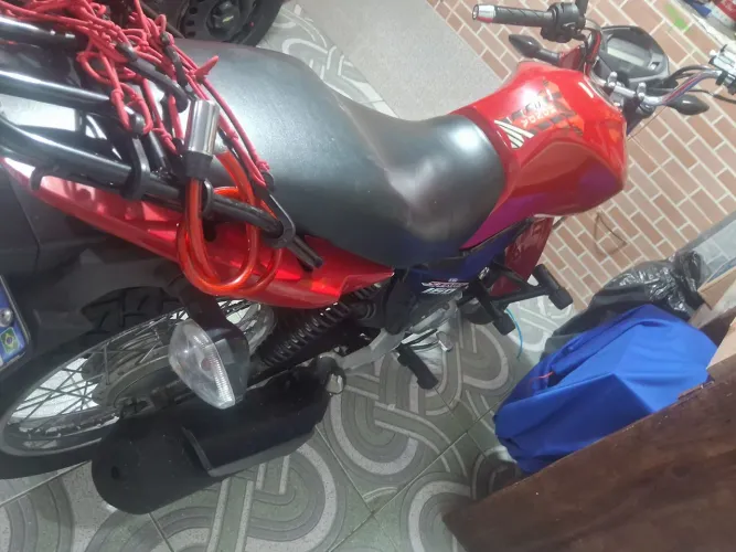 Vendo cg titan start 2019