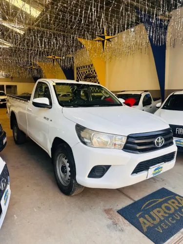Toyota Hilux CS 4X4 2.8 TDI Diesel Mec. 2023