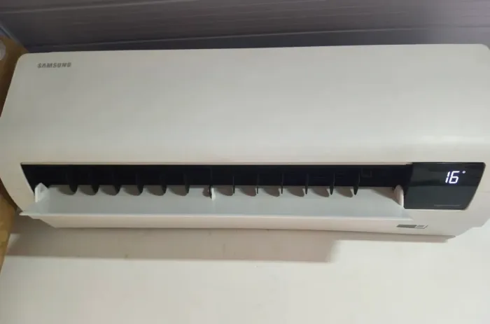 Ar condicionado Samsung inverter 9 mil Btu.