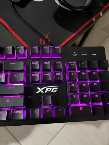 Teclado gamer semi-mecânico 