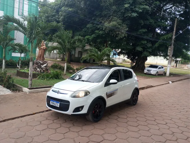 Fiat Palio Sporting 1.6 Flex 16V 5P 2016