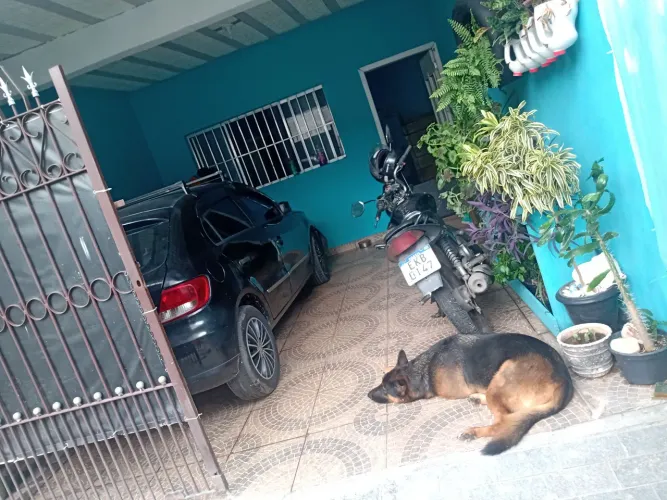 Vendo um sobrado bem espaçoso 
