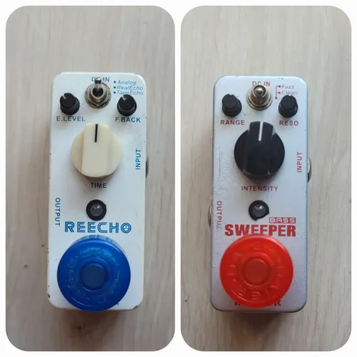 Pedais Mooer Delay Reecho + Bass sweeper.