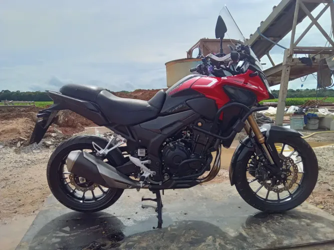 Moto em ótimo estado de conservação 