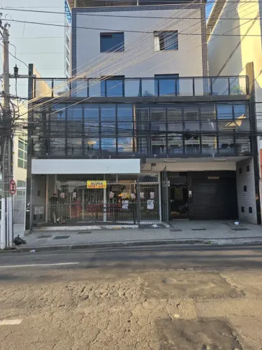 Loja para aluguel com 307 metros quadrados em Manoel Honório - Juiz de Fora - MG