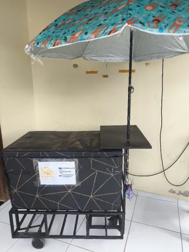 Carrinho de bebidas caixa de isopor 200 litros