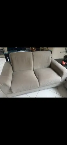 Vendo sofá de 2 lugares