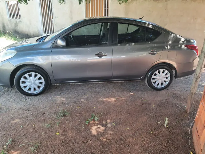 Nissan Versa SV 1.6 16V Flex Fuel 4P Mec. 2012