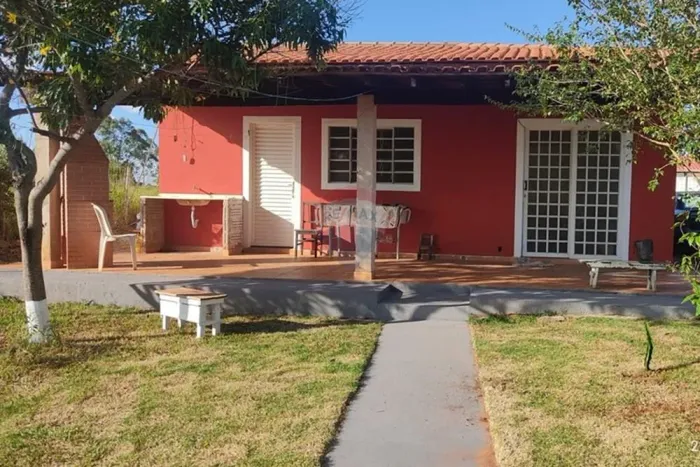 Venda Chácara na Estância Águas Virtuosas- Residencial Rural Bauru/Piratininga com 2 quart