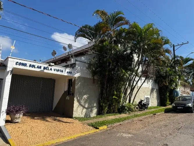 Chalé em condomínio fechado