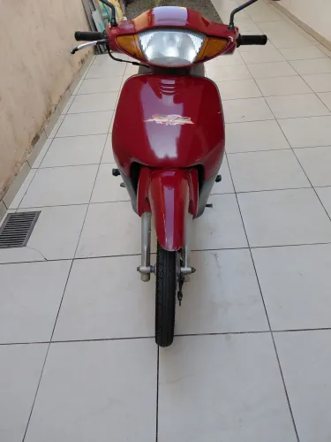 Vendo Biz 100 Ano 2003 vermelha