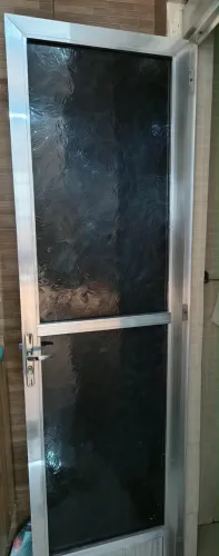 Porta de Alumínio na cor prata