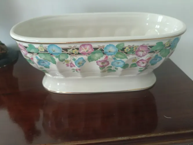 Floreira de porcelana Limòges autêntico, filetada a ouro 