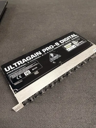 ULTRAGAIN PRO-8 DIGITAL