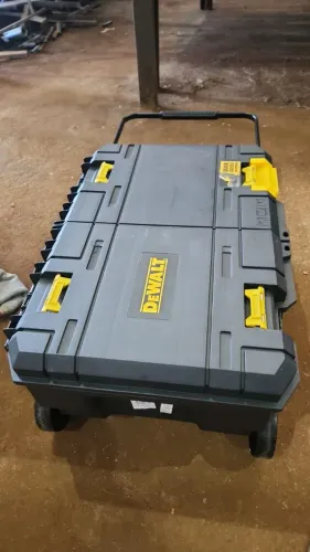 Caixa de ferramentas dewalt