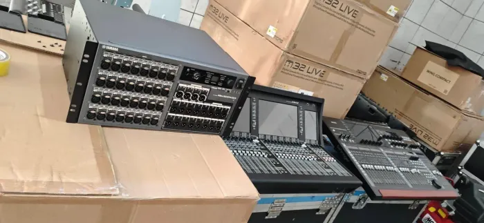 MESA DE SOM YAMAHA DM7 + RIO D3