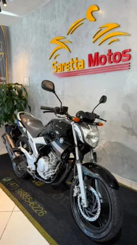 Yamaha Fazer 250 YS250 2014 - Preta